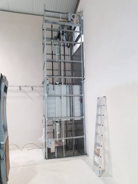 monte-charge BKG 300 kg - 2 niveaux à Monfavet proche Avignon