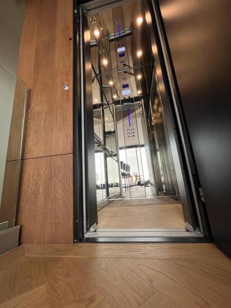 Ascenseur KLEEMANN 300 kg - 4 niveaux à Marseille 