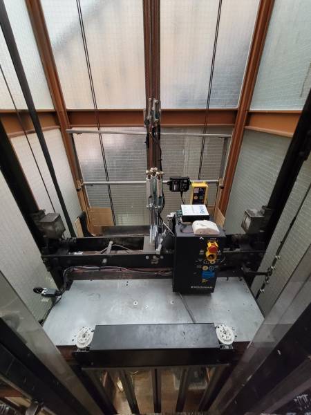 Modernisation ascenseur par EMA à Marseille 