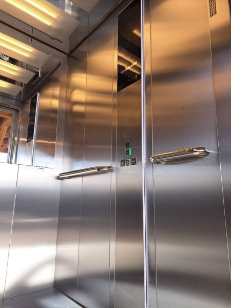 cabine inox ascenseur kleemann 630 kg installé par EMA à Gardanne 