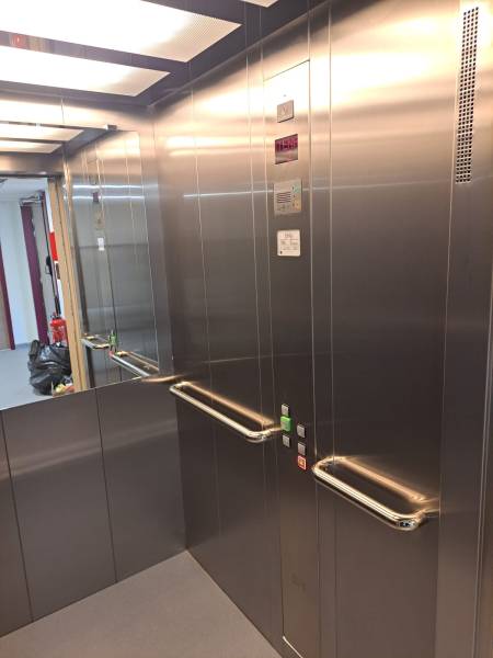 cabine inox ascenseur kleemann city 300 installé par EMA à Gardanne 